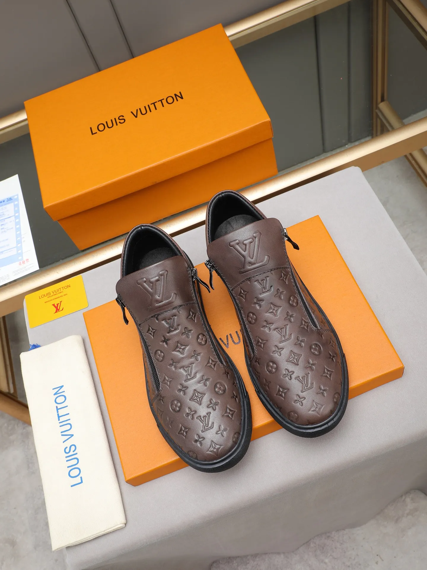 The main recommended model👍👍👍PP440 is the new LOUIS VUITTON [Luden Yiwei]——LV upper [Lv]🇮🇹Imported first-layer cowhide embossed🇩🇪Breathable sheep lining ➕Non-slip and wear-resistant outsole. Every man's identity is reflected in his elegant and stable upper shoes🚶🏻🚶🏻📯 No matter the wind or rain, the shoe last remains unchanged and can stand the test of time🔍️. ——Code number: 38-44 (45 can be customized)